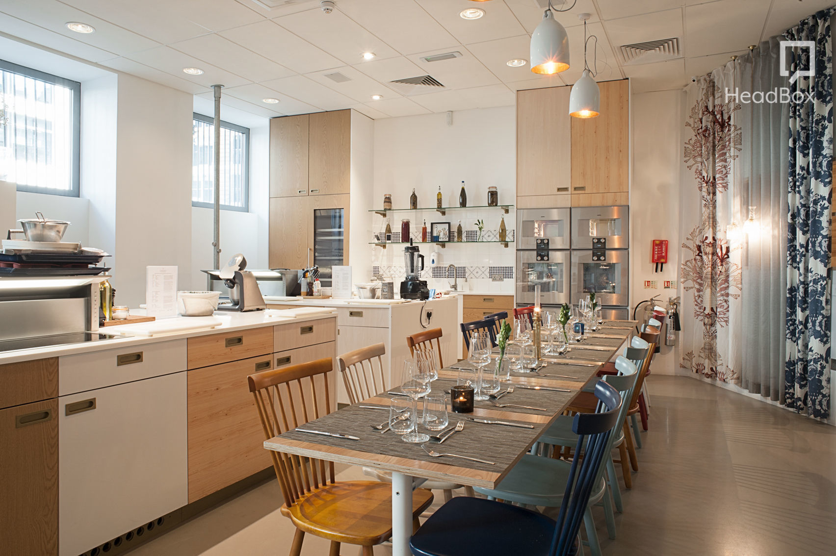 Now Sleeps the Crimson Petal 2