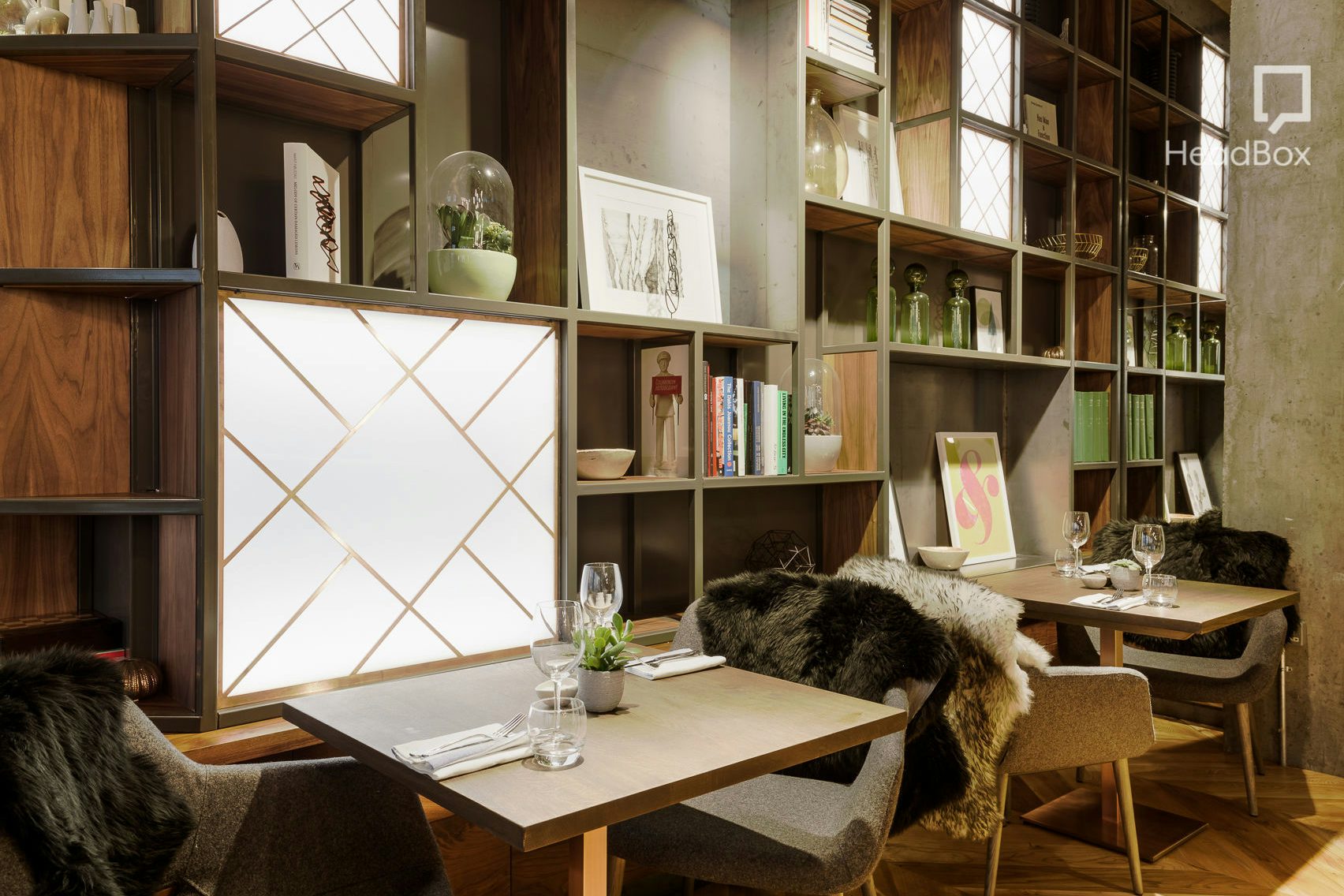 The Golden Apples of the Sun 17