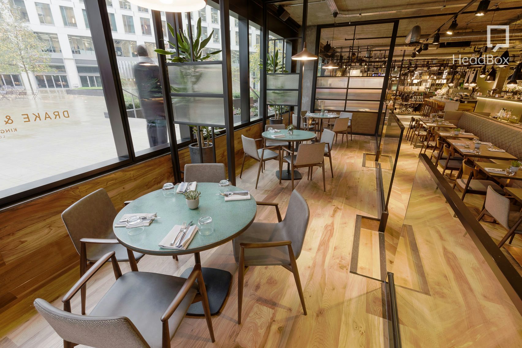 The Golden Apples of the Sun 18