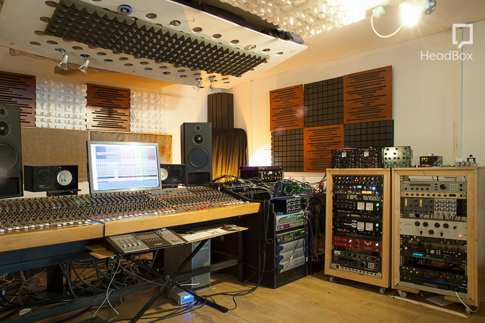 The Stars' Tennis Balls 1