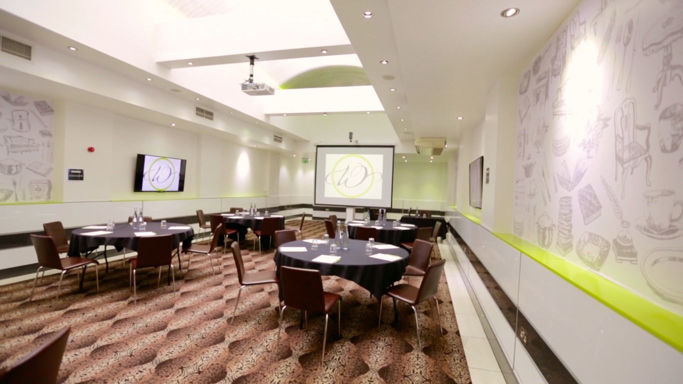 Tirra Lirra by the River