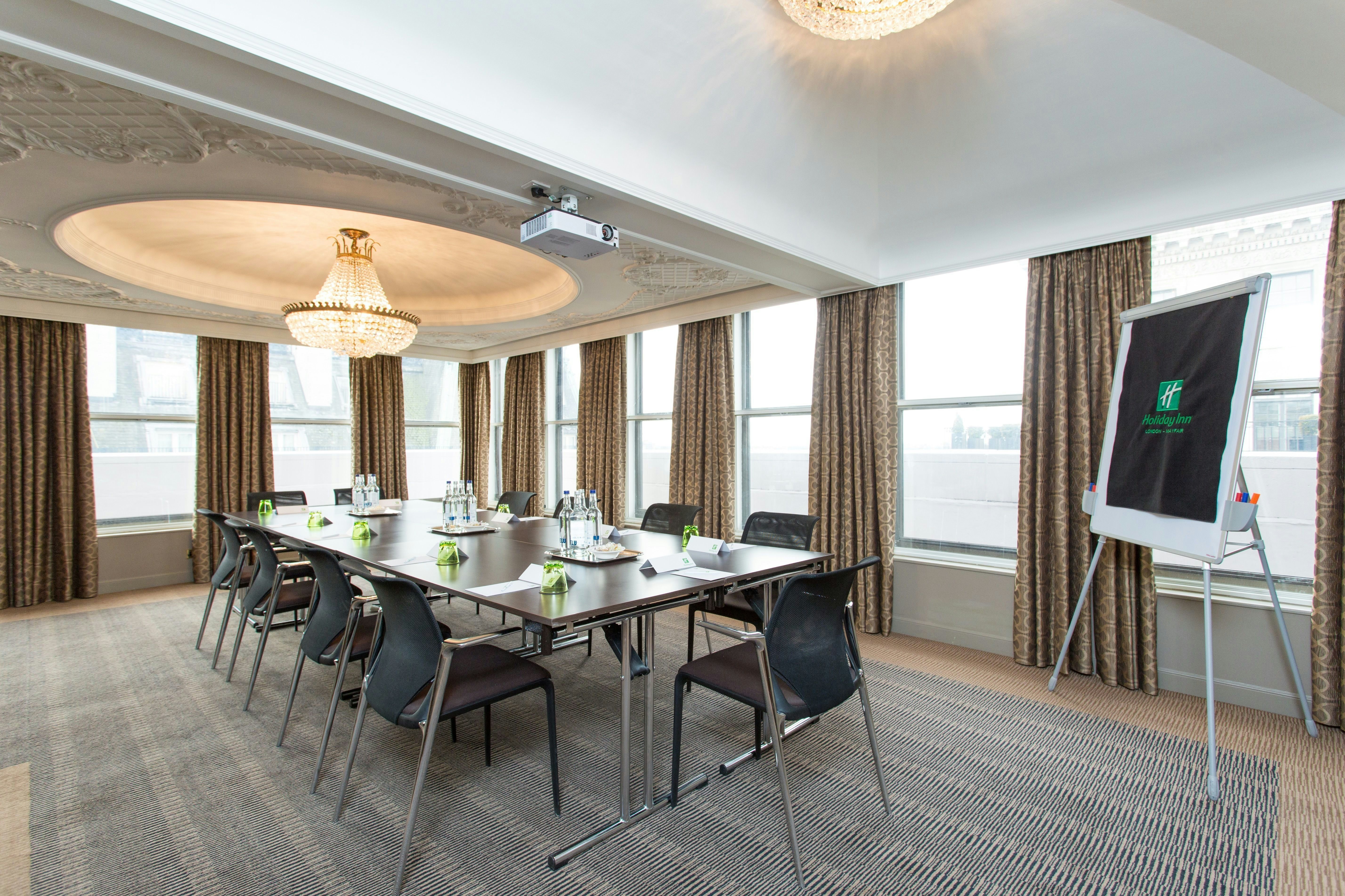 The Moving Toyshop 4