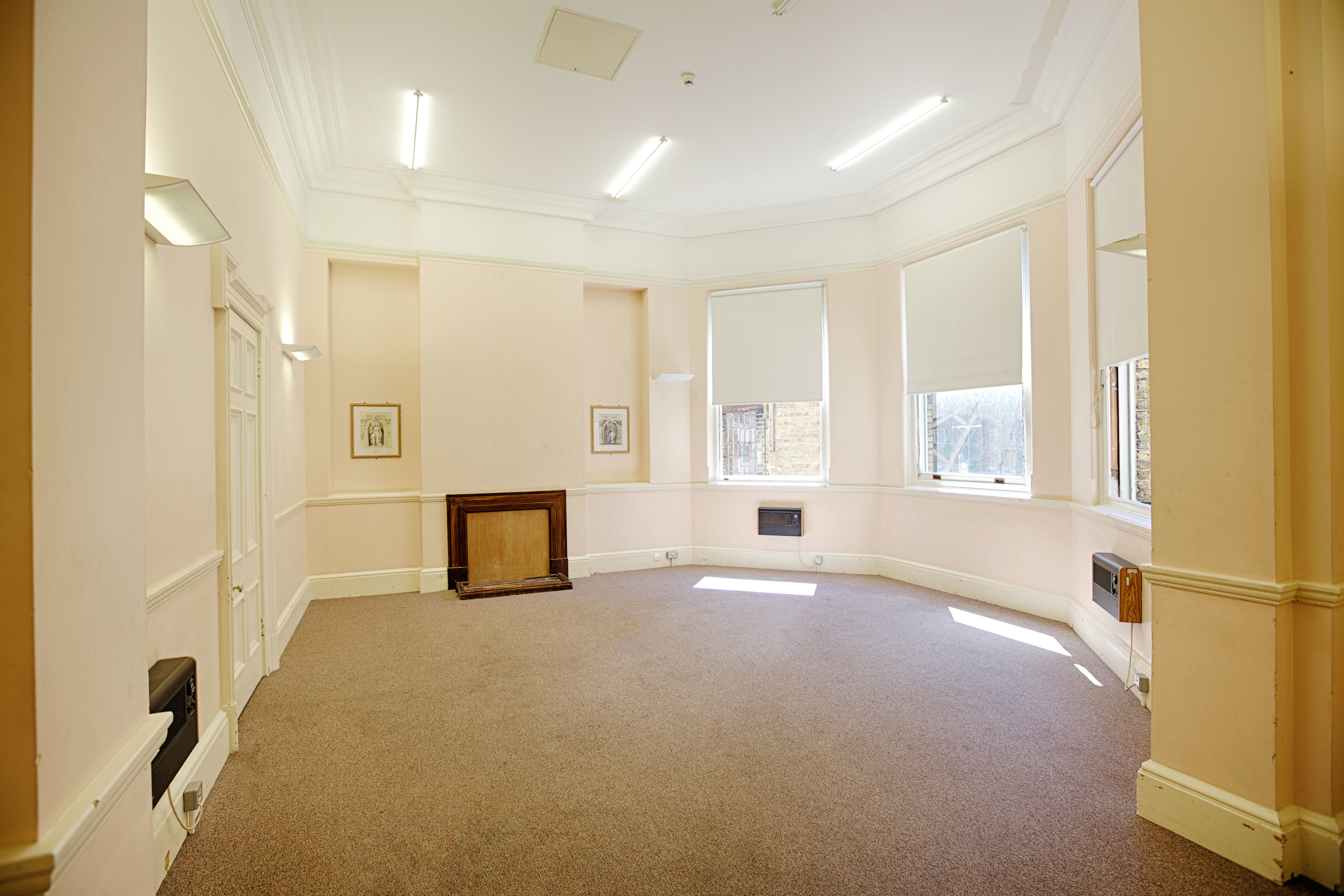 The Glory and the Dream 1