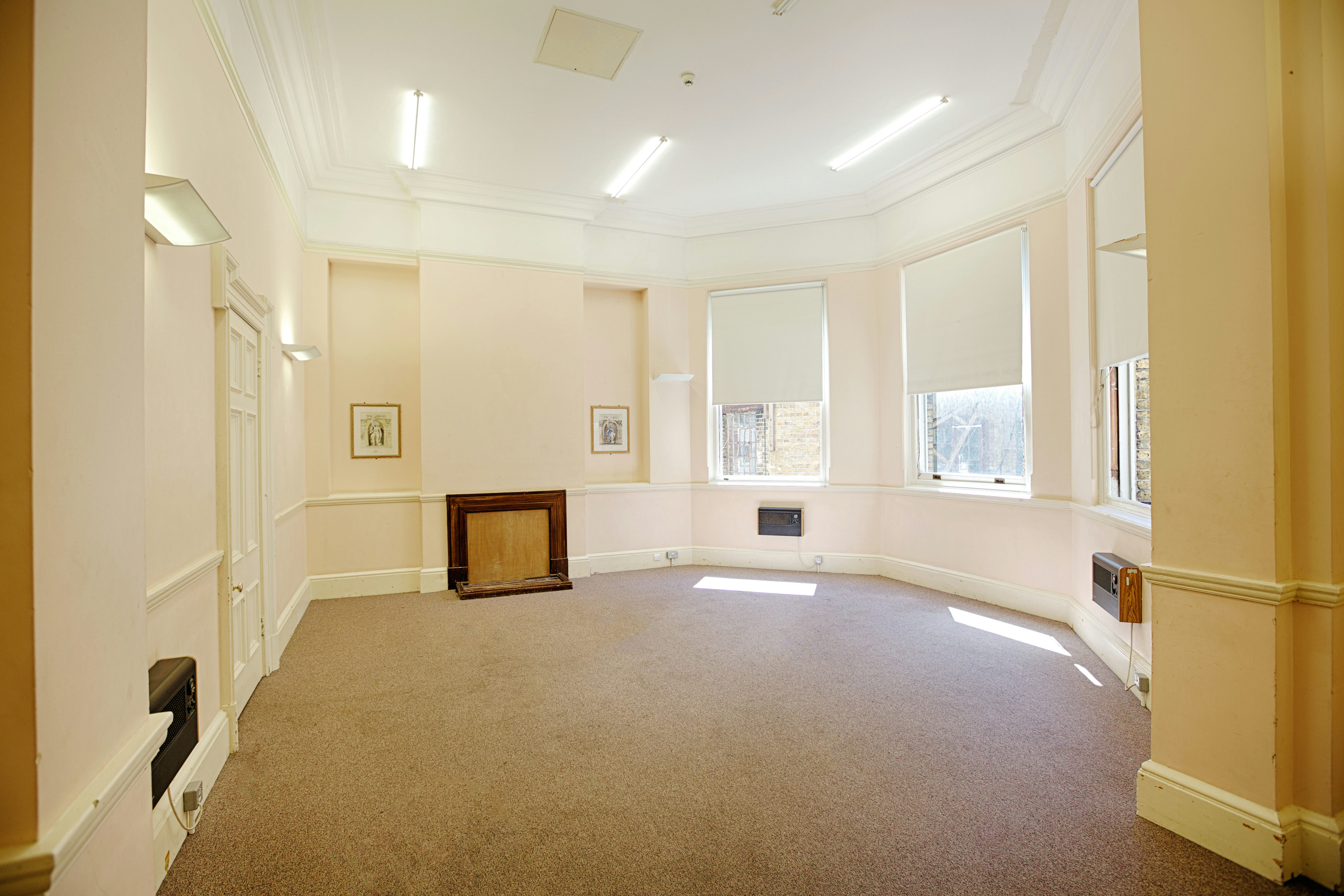 The Glory and the Dream 1