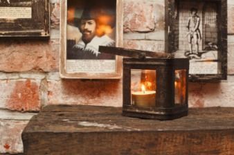 The Mirror Crack'd from Side to Side 2