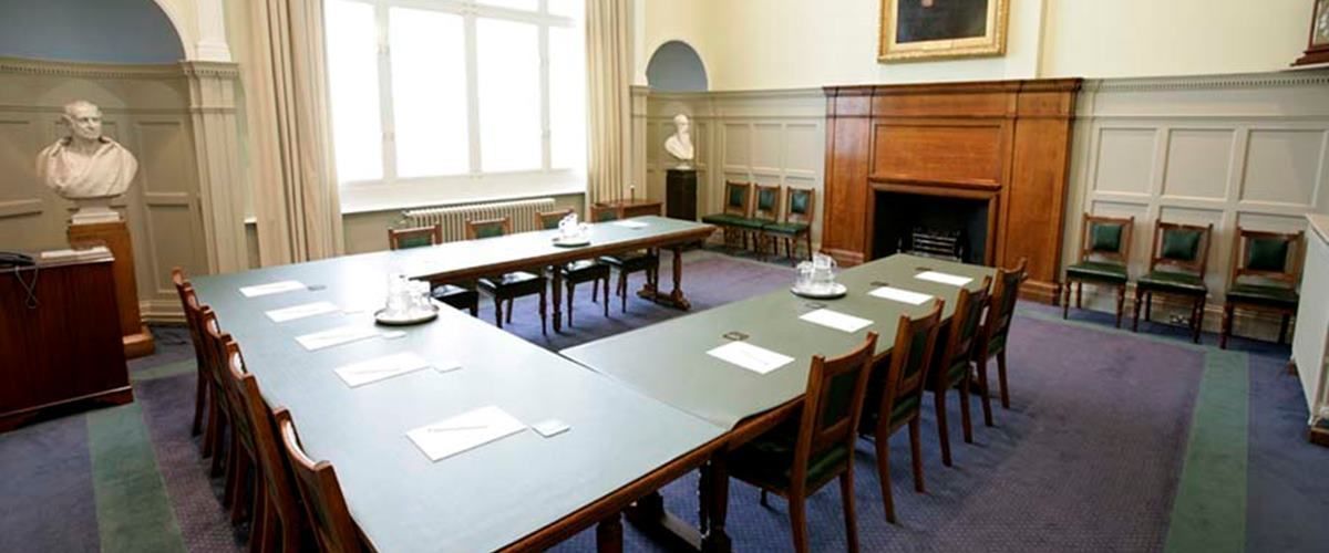 Pale Kings and Princes