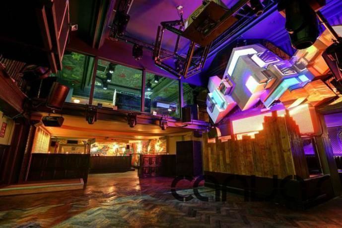 The Mirror Crack'd from Side to Side 2