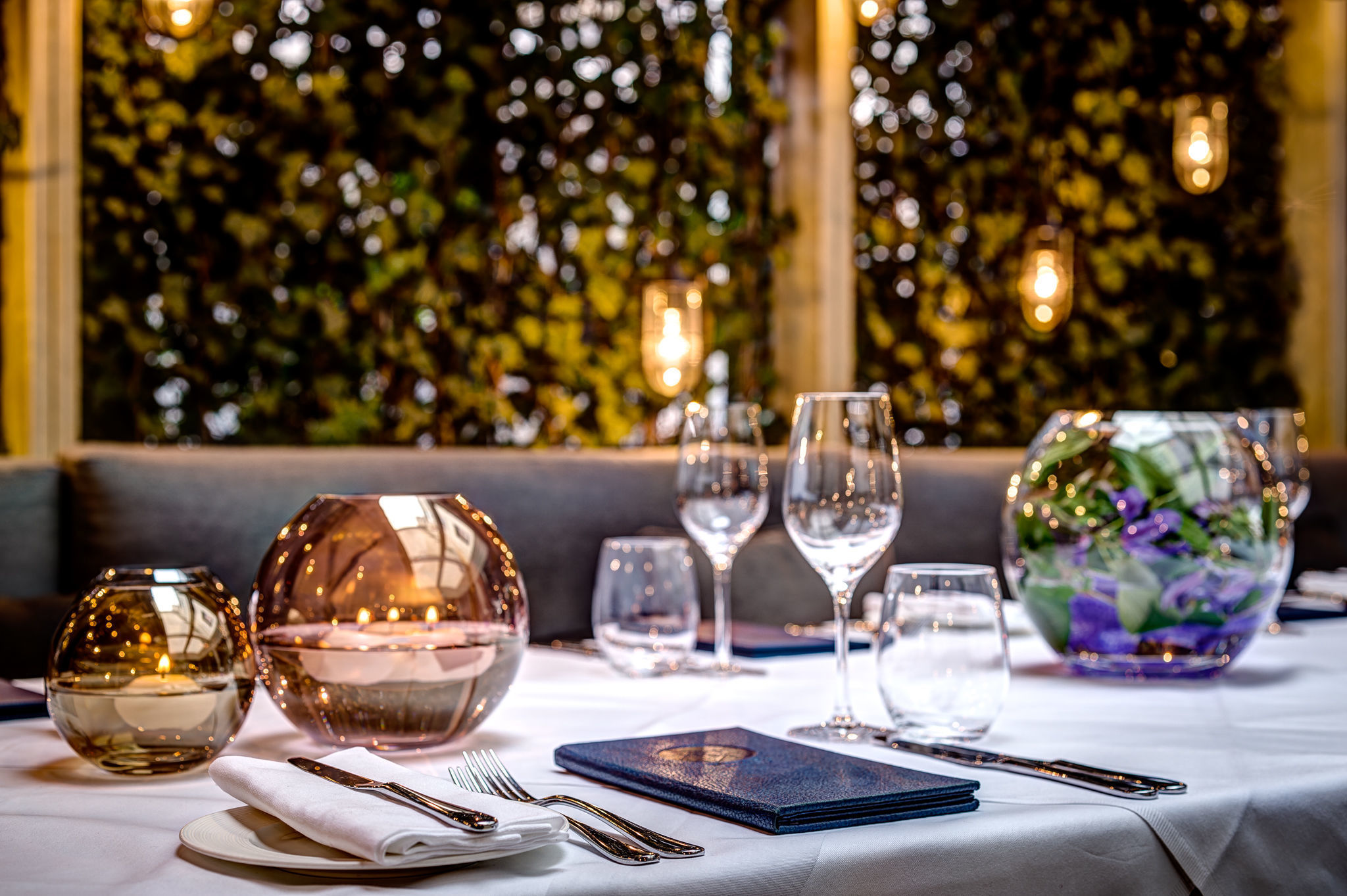 The Mirror Crack'd from Side to Side 5