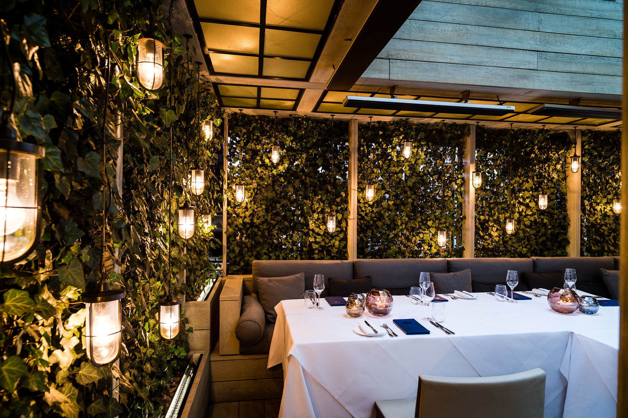 The Mirror Crack'd from Side to Side 7