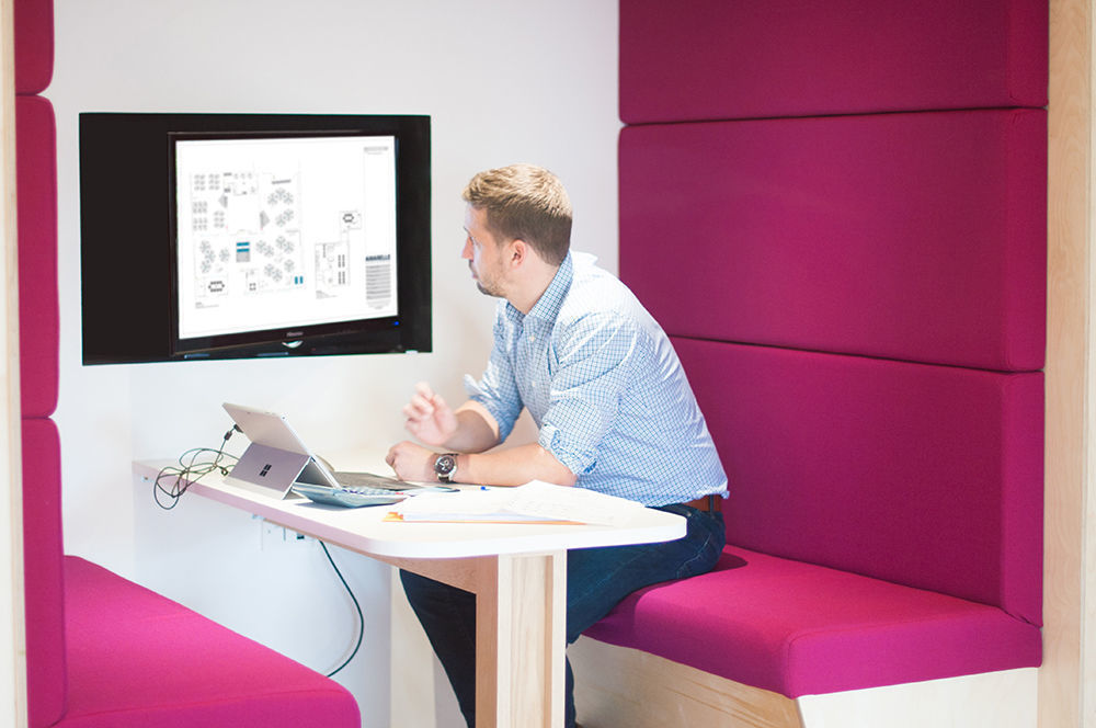 By Grand Central Station I Sat Down and Wept 1