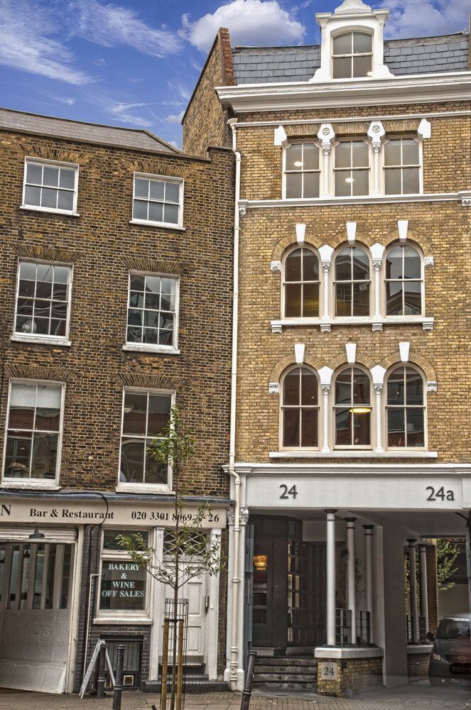 Now Sleeps the Crimson Petal 1