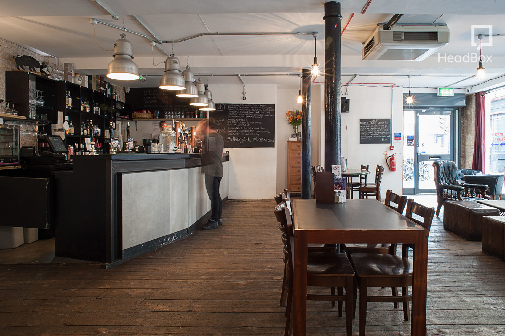 The Mirror Crack'd from Side to Side 3