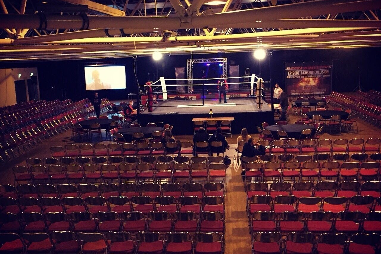 Far From the Madding Crowd 4