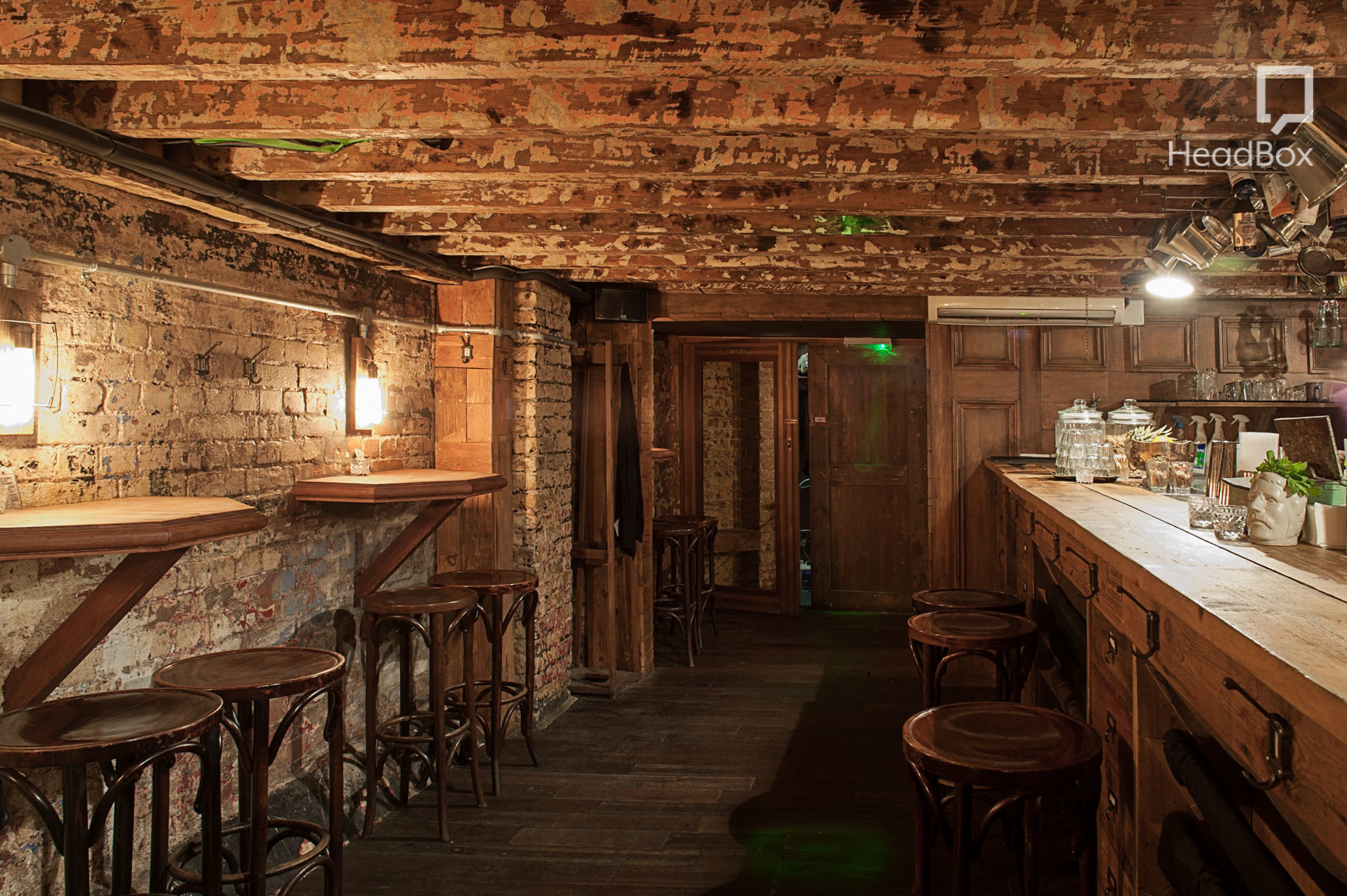 The Moving Toyshop 7