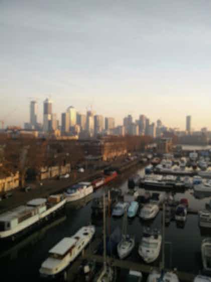 Stunning Views on Canary Wharf and River Thames 0