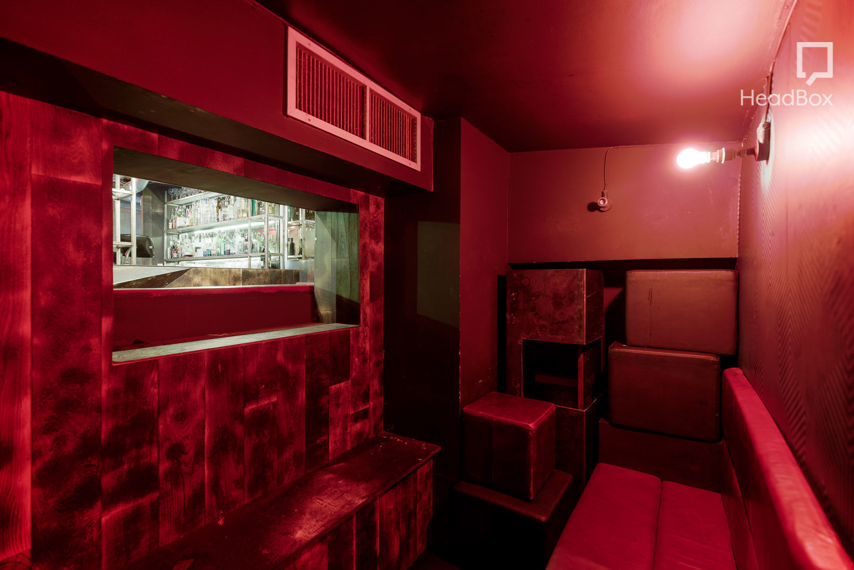 An Instant In The Wind 12