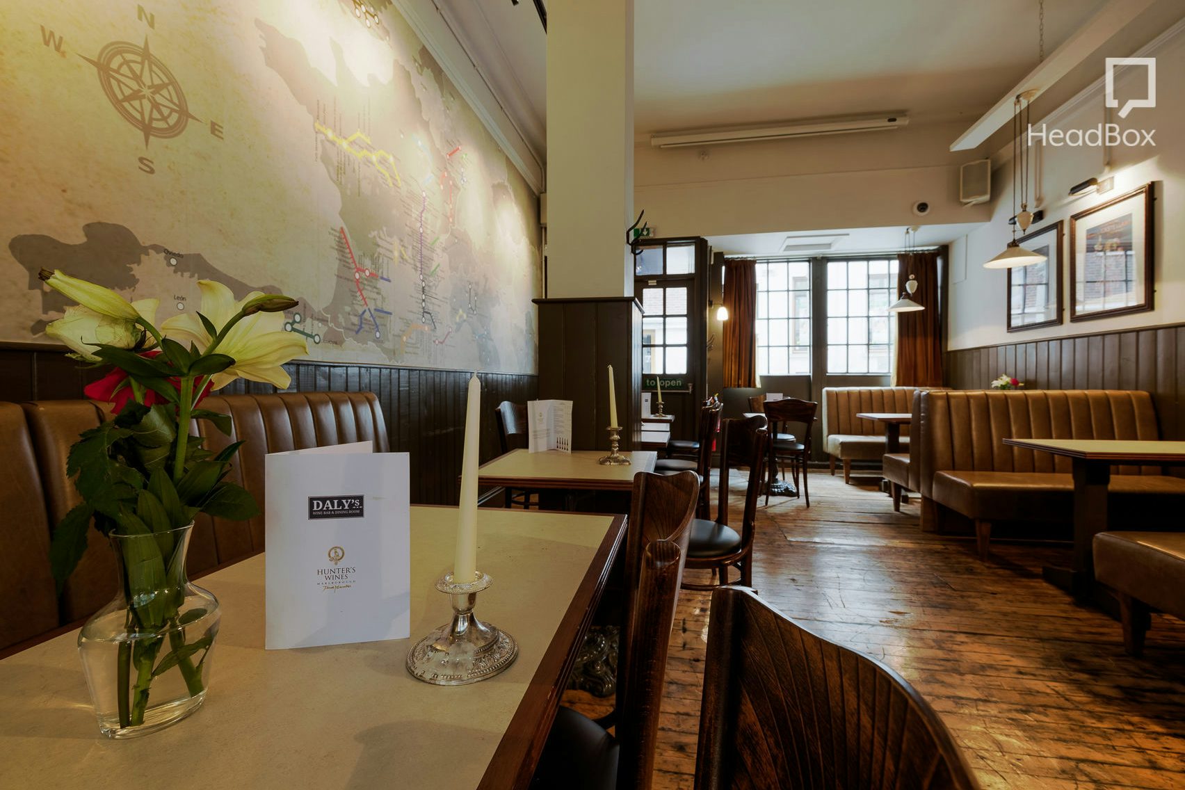 The Mirror Crack'd from Side to Side 0