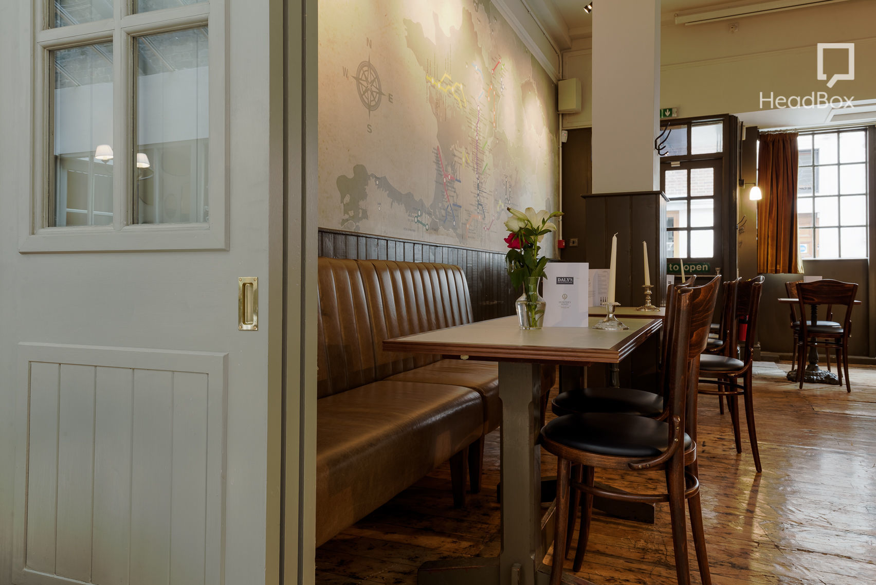 The Mirror Crack'd from Side to Side 3