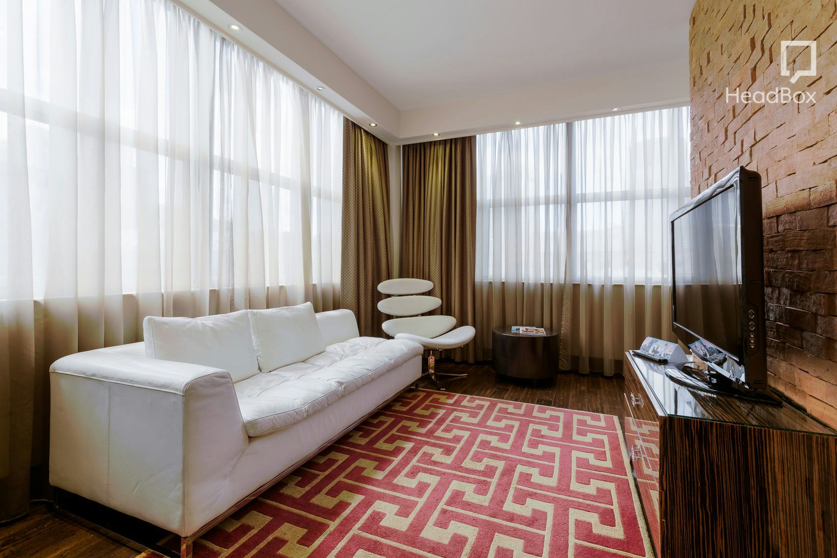 That Hideous Strength 2