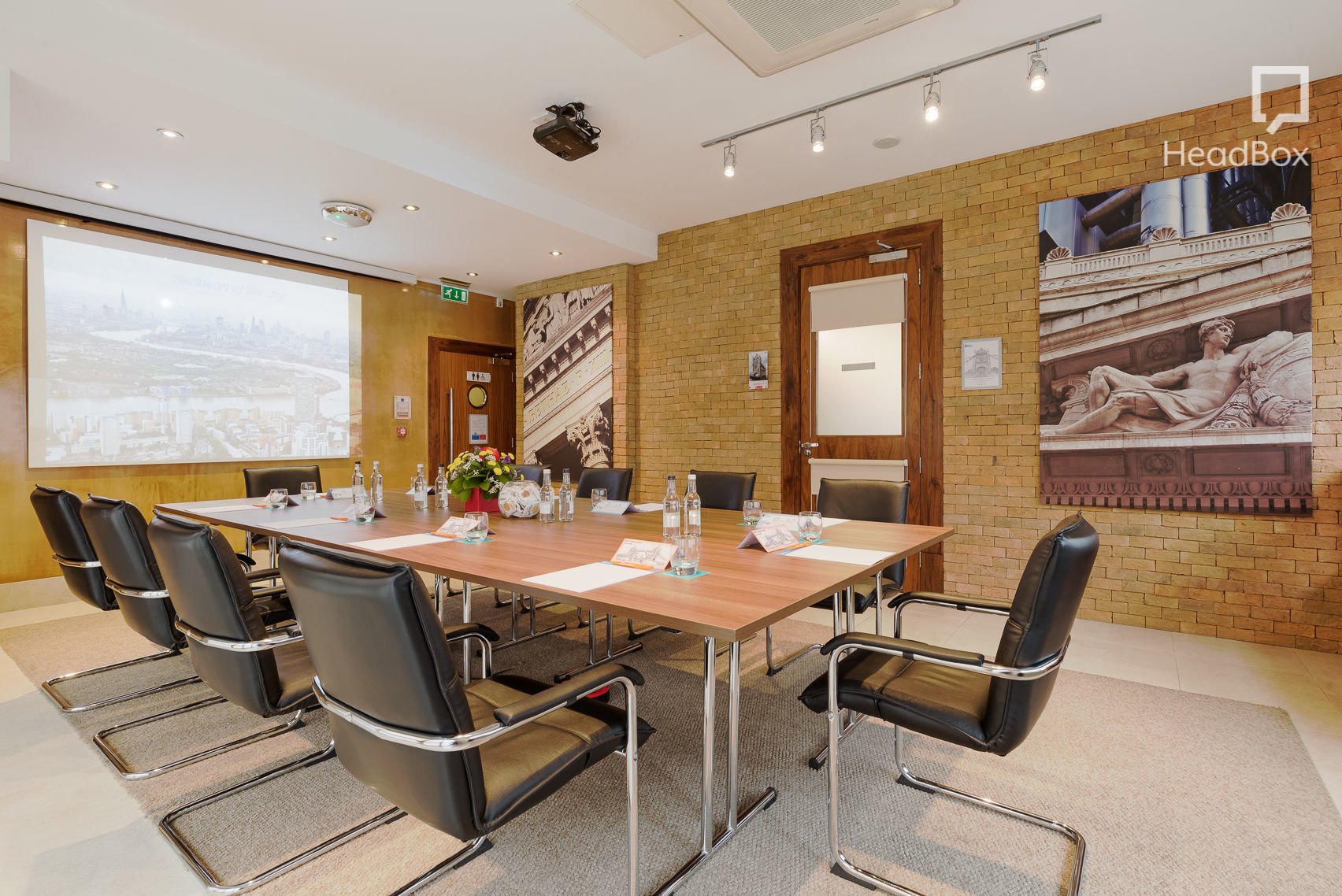 That Hideous Strength 13