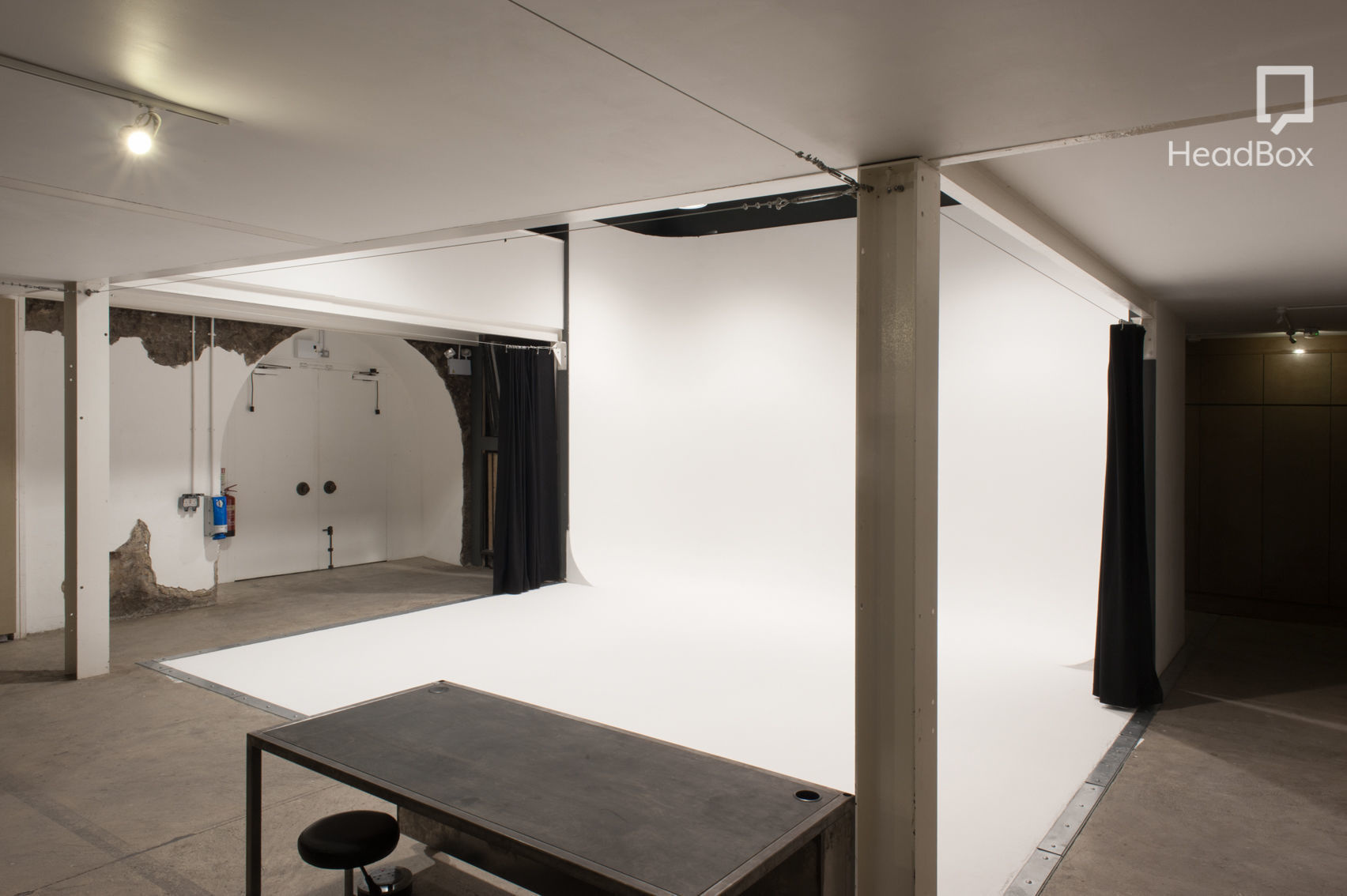 Now Sleeps the Crimson Petal 5