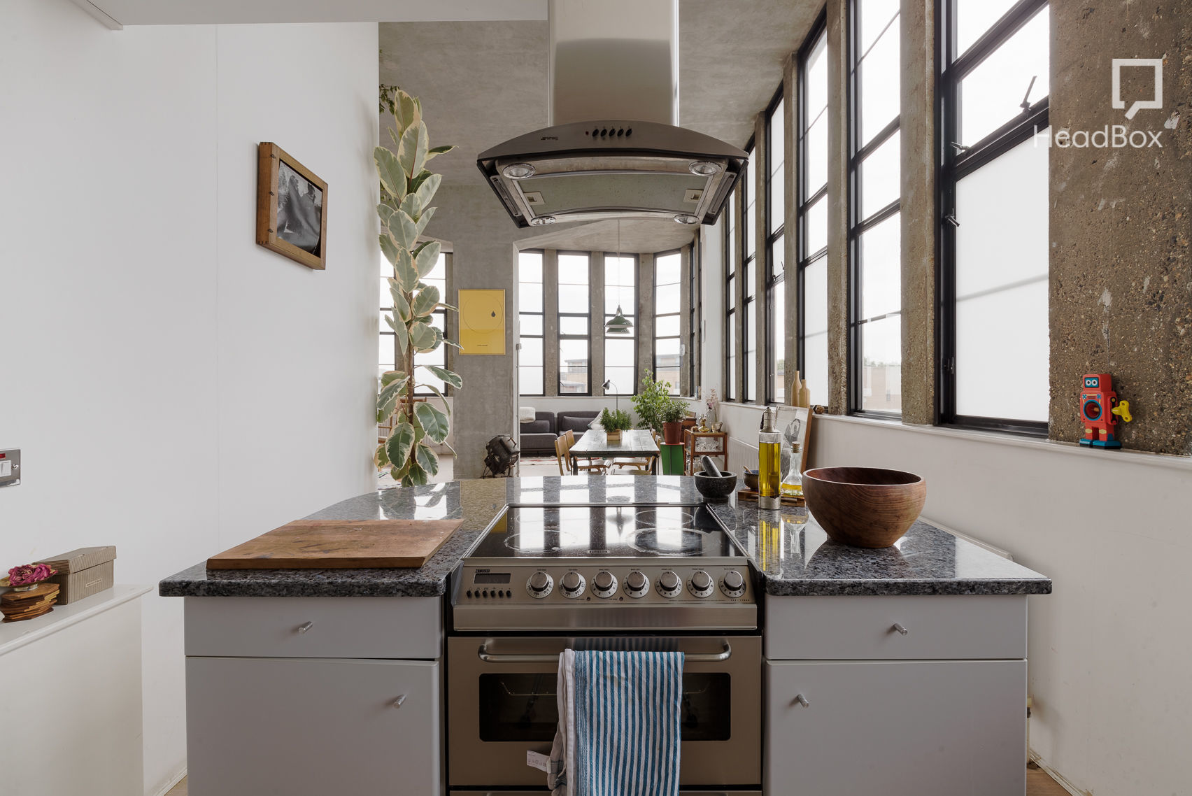 To Sail Beyond the Sunset 5