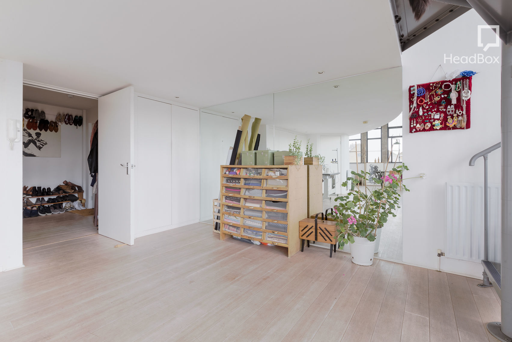 To Sail Beyond the Sunset 7