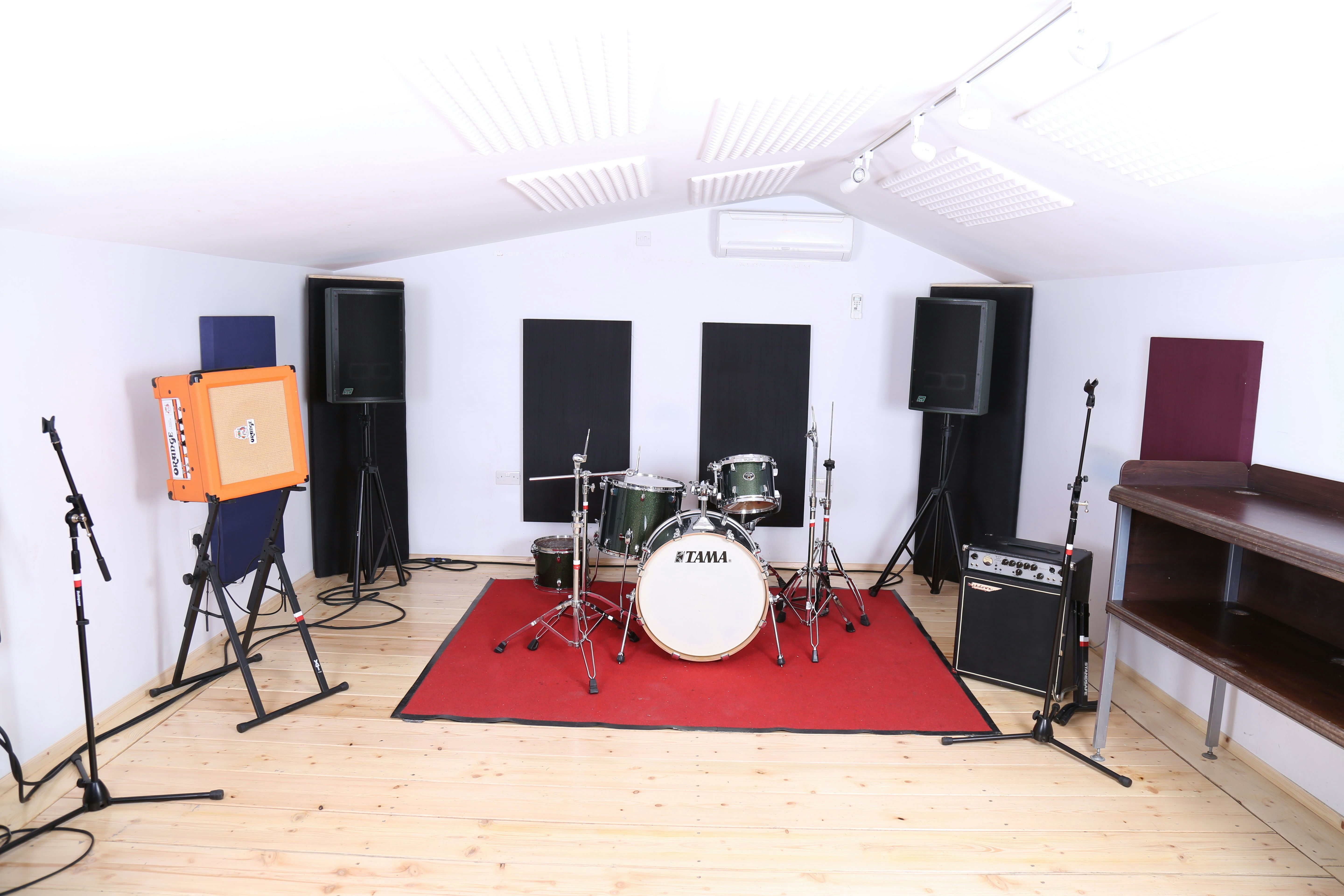 Those Barren Leaves, Thrones, Dominations 0