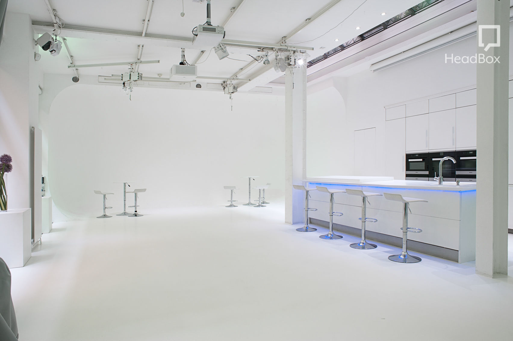 Beyond the Mexique Bay 18