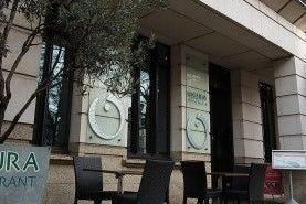 By Grand Central Station I Sat Down and Wept 0