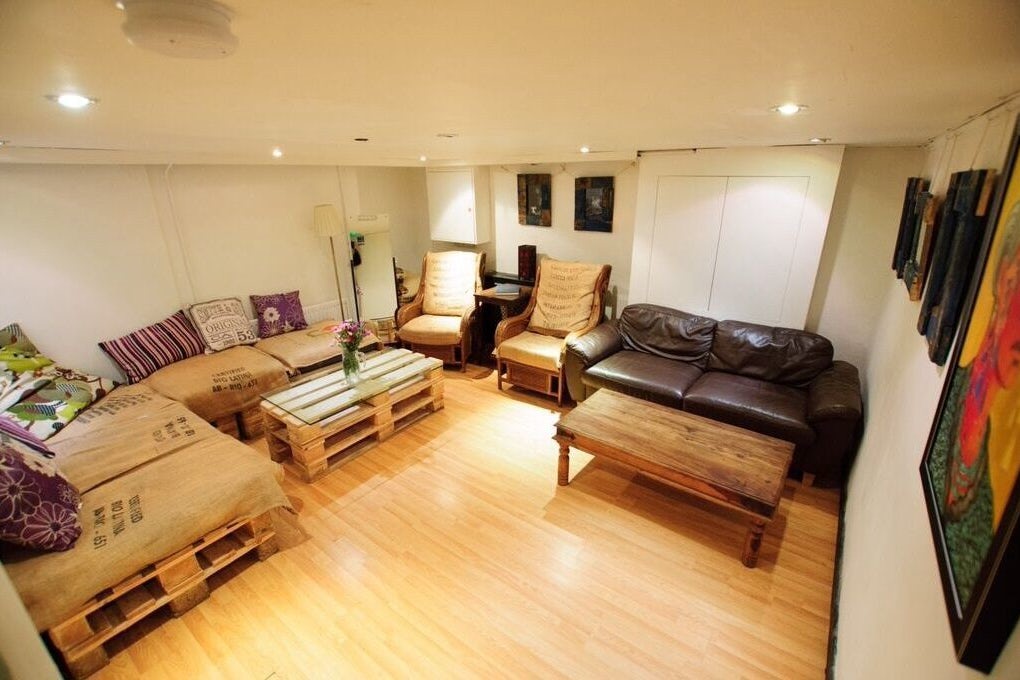 Tirra Lirra by the River 10